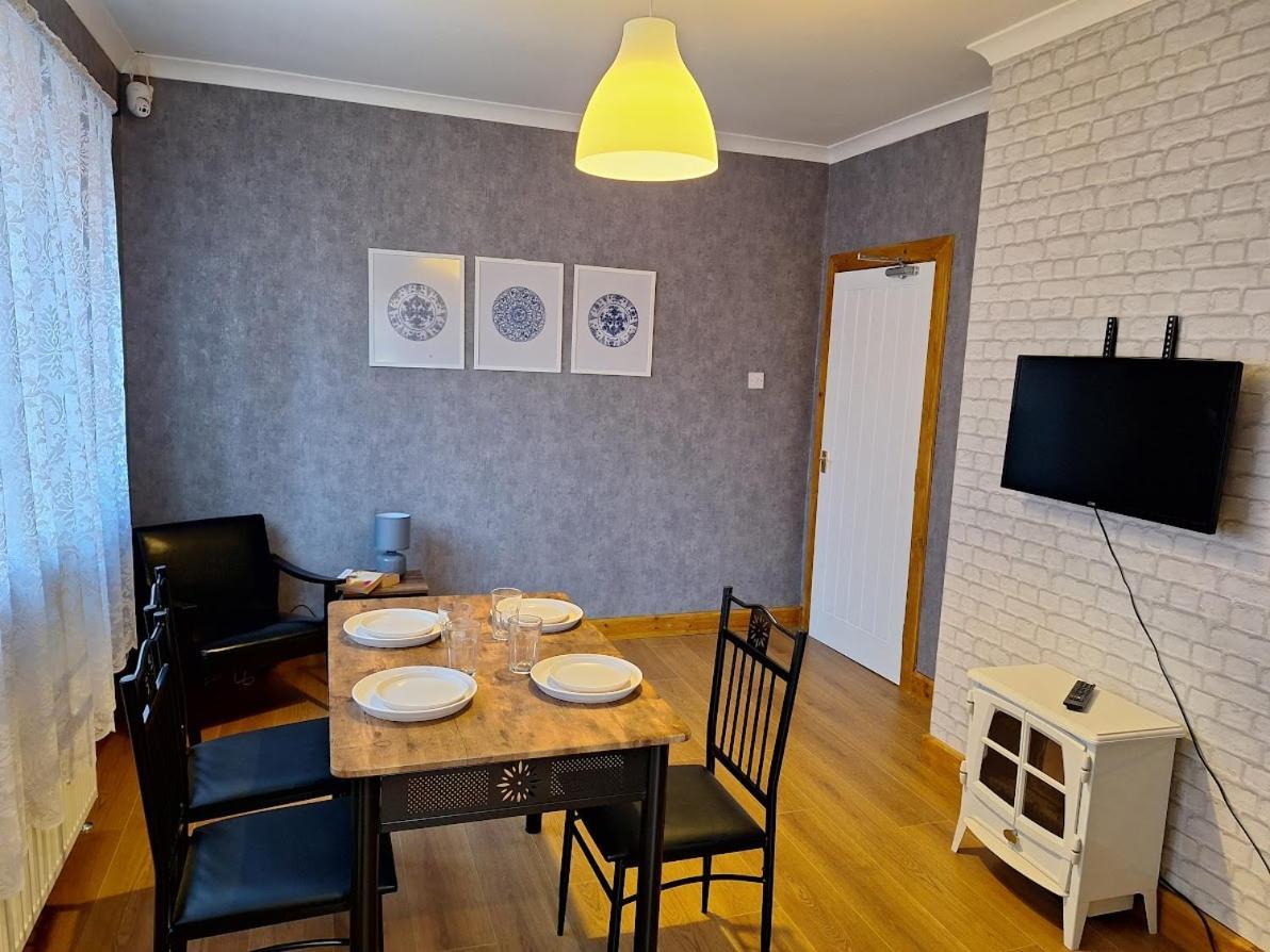 伍尔弗汉普顿 Uplands Grove Bungalow酒店 外观 照片