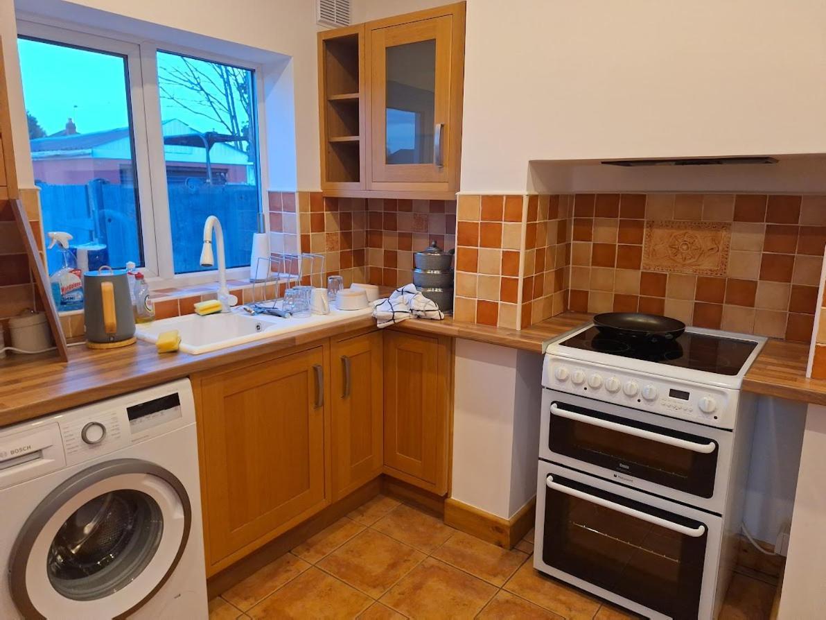 伍尔弗汉普顿 Uplands Grove Bungalow酒店 外观 照片